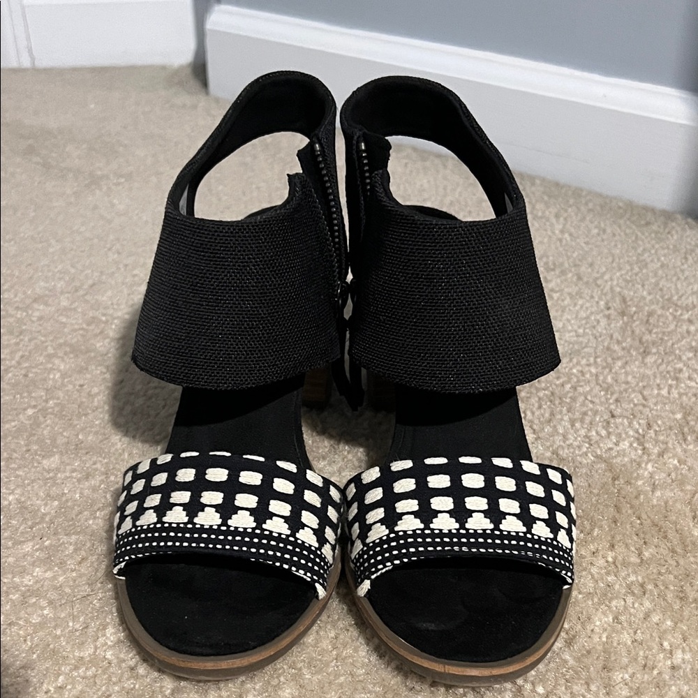TOMS Majorca Black and White Cutout Heels